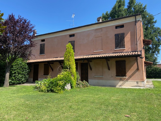 Soluzione N. MN566: Cascina in Vendita > Rivarolo Mantovano (MN) Soluzione N. MN566: Cascina in Vendita > Rivarolo Mantovano (MN)