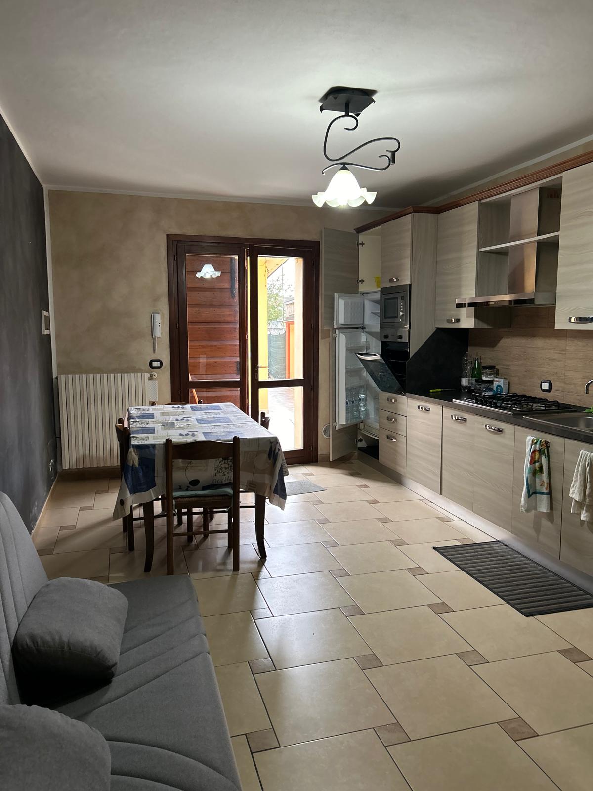 Soluzione N. CR737: CASA in Affitto > VILLANOVA (CR)